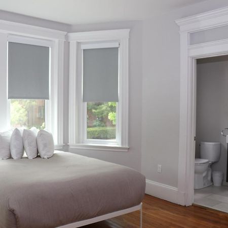 A Stylish Stay W/ A Queen Bed, Heated Floors.. #18 Brookline Zewnętrze zdjęcie