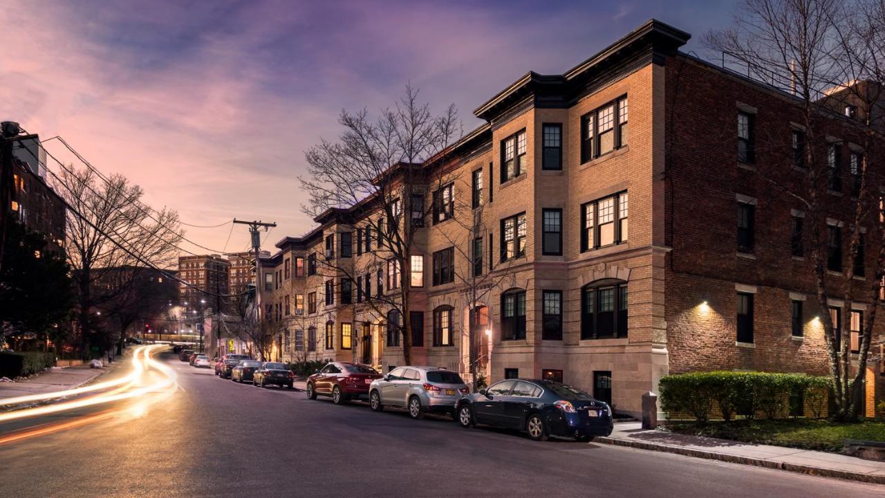 A Stylish Stay W/ A Queen Bed, Heated Floors.. #18 Brookline Zewnętrze zdjęcie